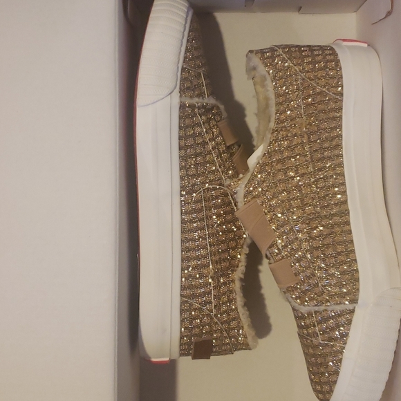 Girls Blowfish Bianka Slip on Sneakers - Picture 2 of 6